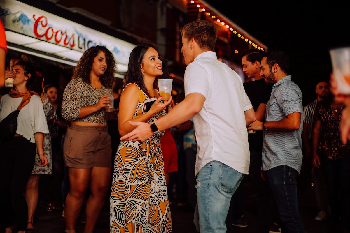 People having a good time at Taberna Los Vázquez in La Placita.