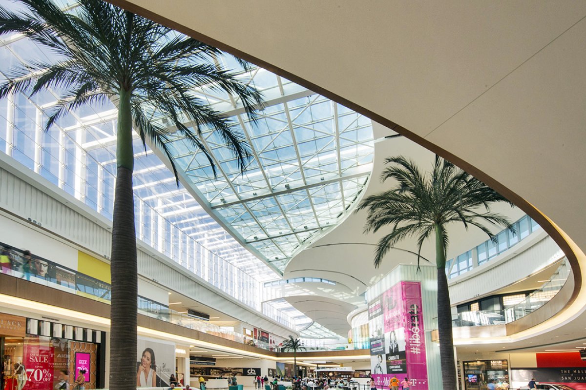 Inside view of the Mall of San Juan.