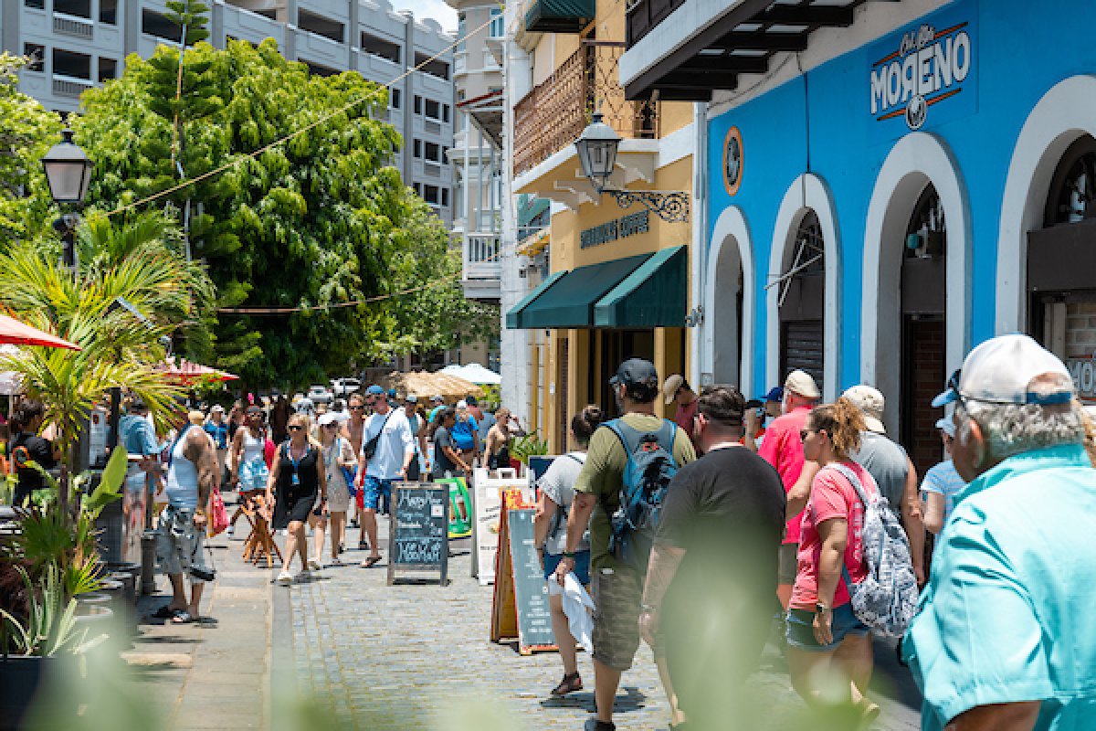 Shopping Old San Juan