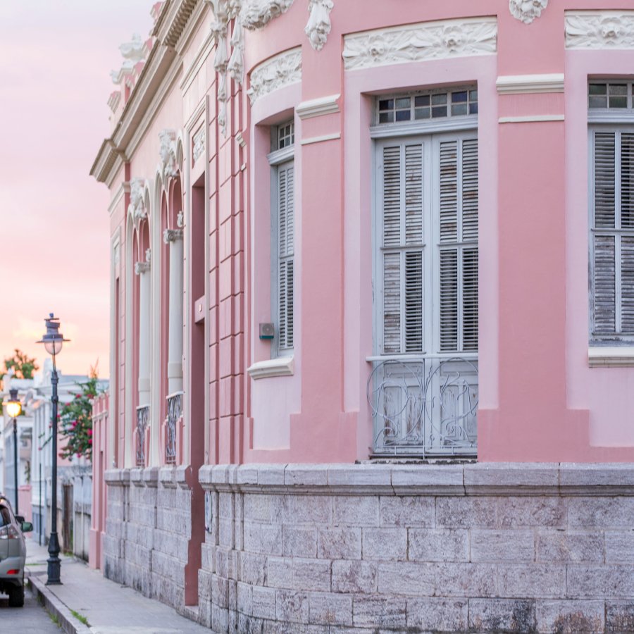 Street view of Ponce.