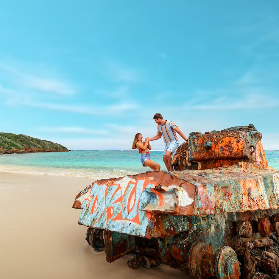 The war tank at Flamenco beach