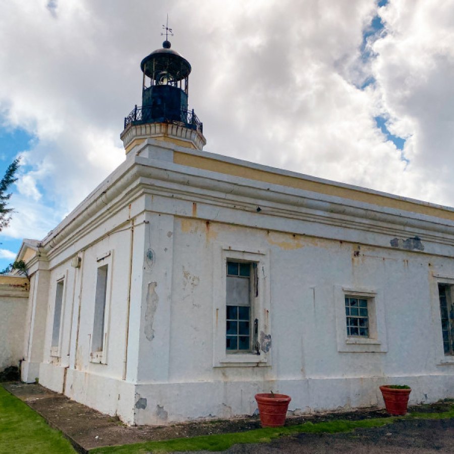 The views from the Lighthouse Punta Tuna are some of the Island's best.
